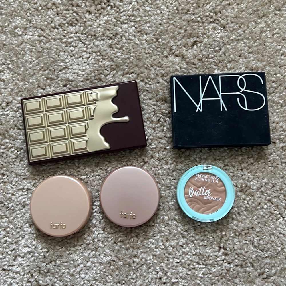 Highlighter and bronzer bundle